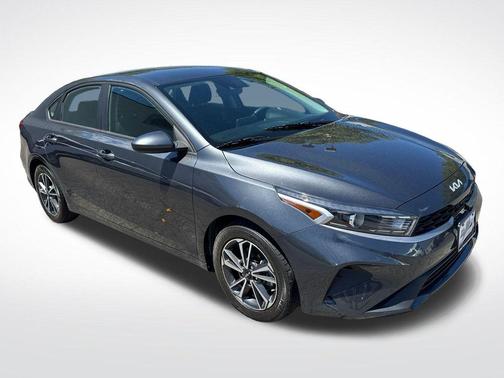 Gravity Gray 2022 Kia Forte LXS