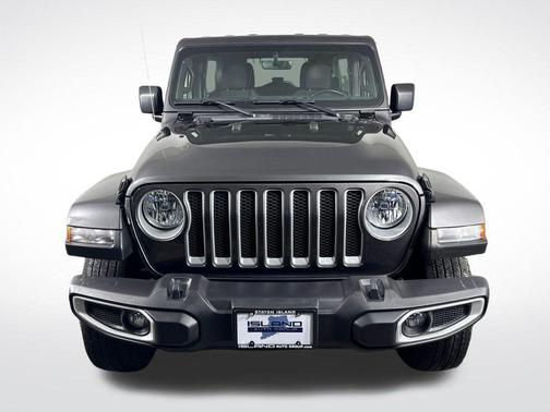 Granite Crystal Metallic Clearcoat 2022 Jeep Wrangler Unlimited Sahara