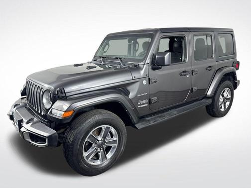Granite Crystal Metallic Clearcoat 2022 Jeep Wrangler Unlimited Sahara