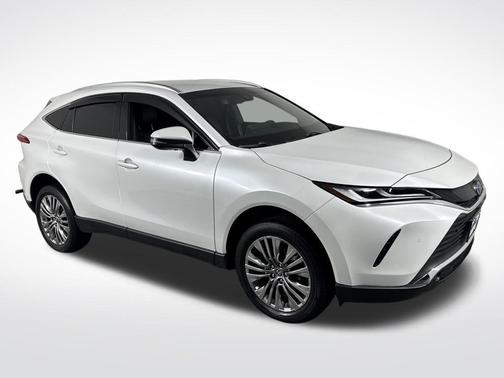 2023 Toyota Venza XLE