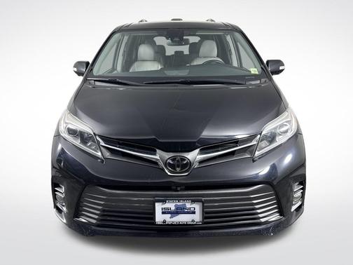 2018 Toyota Sienna Limited Premium
