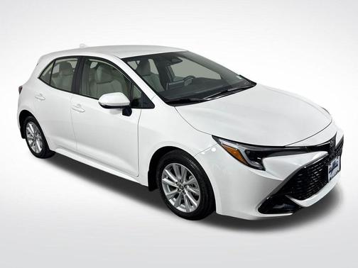 Ice Cap 2024 Toyota Corolla SE