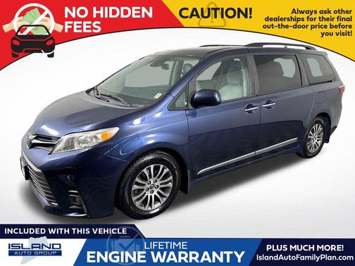 Parisian Night Pearl 2020 Toyota Sienna XLE