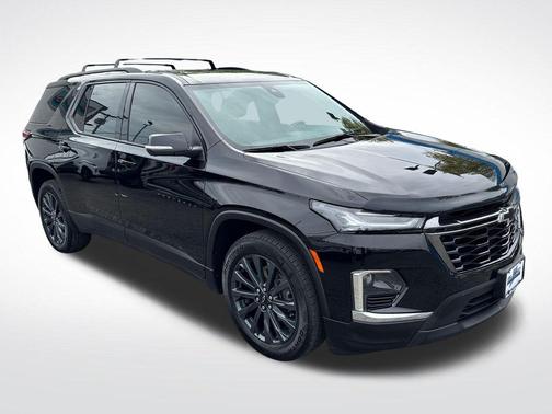 Mosaic Black Metallic 2023 Chevrolet Traverse RS