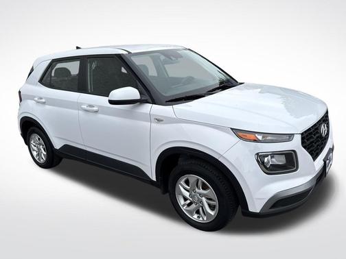 2022 Hyundai VENUE SE
