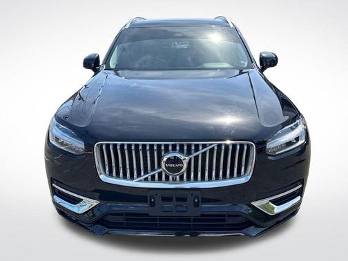 Onyx Black Metallic 2024 Volvo XC90 B5 Core Bright Theme