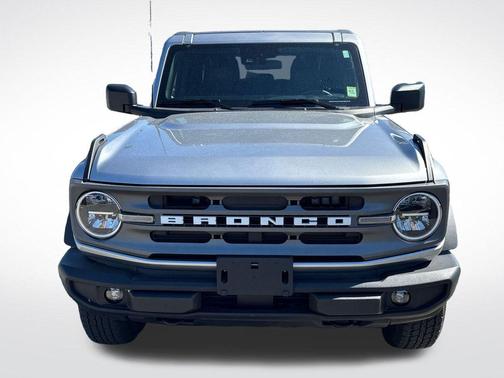 Iconic Silver Metallic 2024 Ford Bronco Big Bend