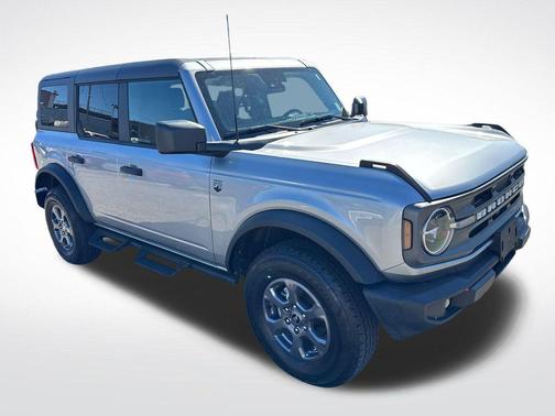 Iconic Silver Metallic 2024 Ford Bronco Big Bend