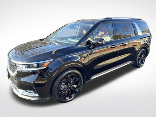 2022 Kia Carnival SX