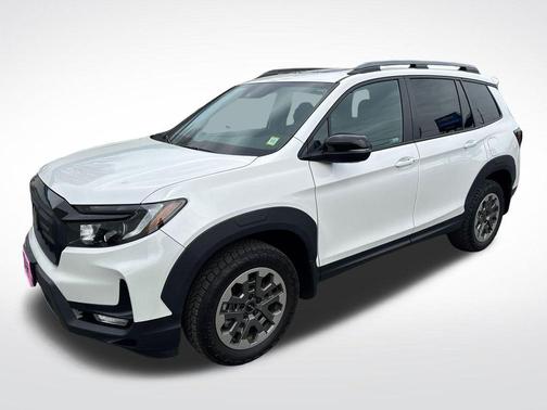 Platinum White Pearl 2024 Honda Passport AWD TrailSport