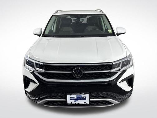 Pure White 2023 Volkswagen Taos 1.5T SEL