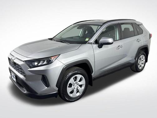 Silver Sky Metallic 2019 Toyota RAV4 LE