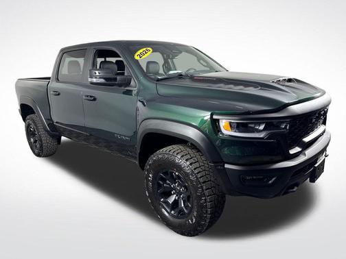 Serrano Red 2026 RAM 1500 RHO