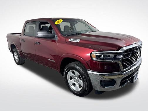 Delmonico Red Pearlcoat 2025 RAM 1500 Big Horn/Lone Star