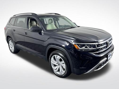 Deep Black Pearl 2023 Volkswagen Atlas 2.0T SE w/Technology 4MOTION