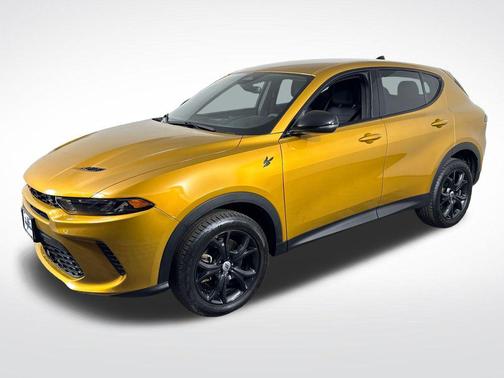 Acapulco Gold 2024 Dodge Hornet GT AWD