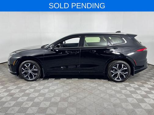 Black 2025 Toyota Crown Signia XLE