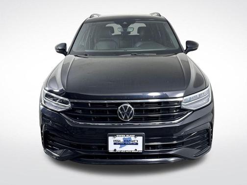 Deep Black Pearl 2023 Volkswagen Tiguan 2.0T SE R-Line Black 4MOTION