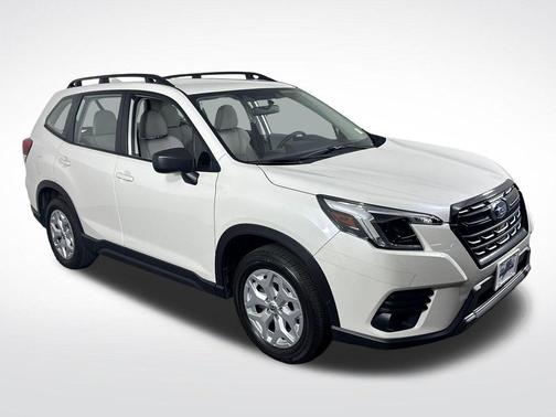 Crystal White Pearl 2023 Subaru Forester Base