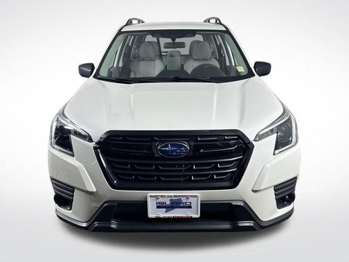 Crystal White Pearl 2023 Subaru Forester Base