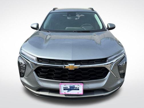 Sterling Gray Metallic 2024 Chevrolet Trax LT