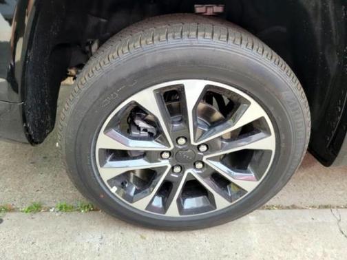 Photo 5 of 11 of 2022 Jeep Grand Cherokee Overland