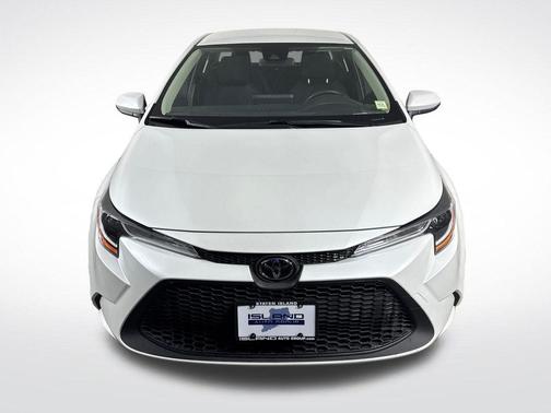 Wind Chill Pearl 2022 Toyota Corolla LE