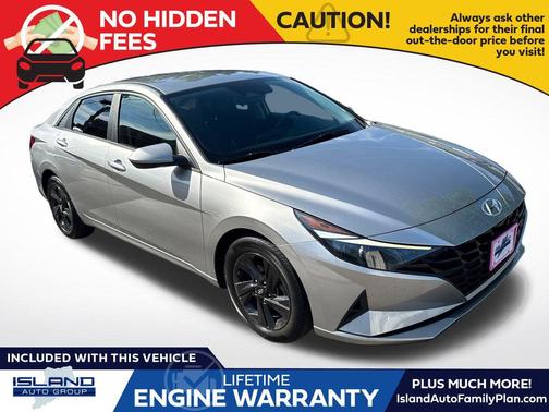 Shimmering Silver Pearl 2022 Hyundai ELANTRA SEL