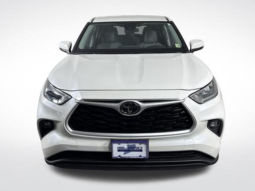 2020 Toyota Highlander LE