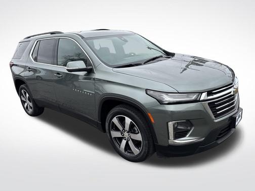 Silver Sage Metallic 2023 Chevrolet Traverse LT Leather