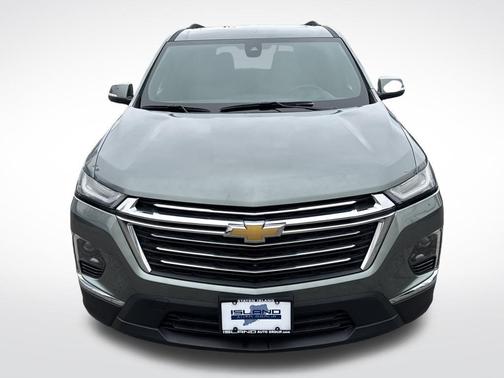 Silver Sage Metallic 2023 Chevrolet Traverse LT Leather