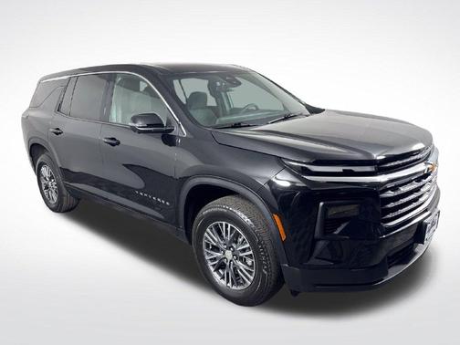Mosaic Black Metallic 2024 Chevrolet Traverse LS