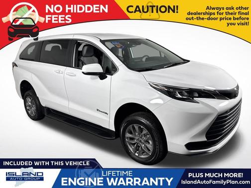 2026 Toyota Sienna LE