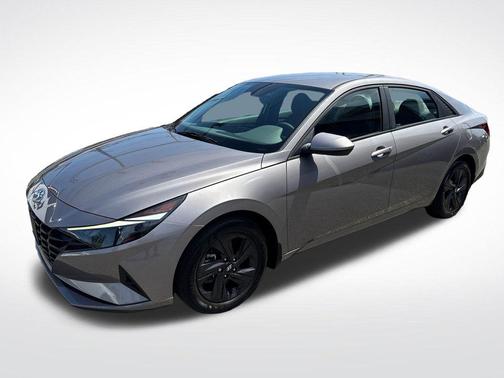 Fluid Metal 2023 Hyundai ELANTRA SEL