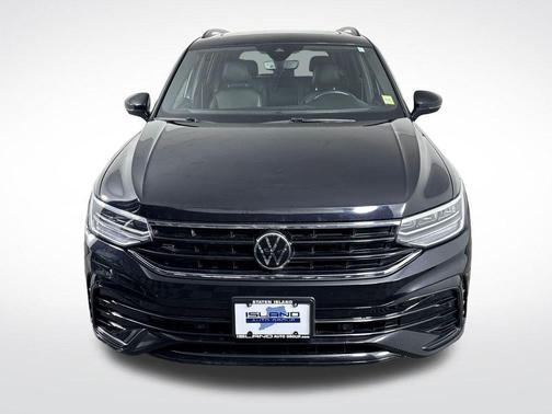 Deep Black Pearl 2023 Volkswagen Tiguan 2.0T SE R-Line Black 4MOTION