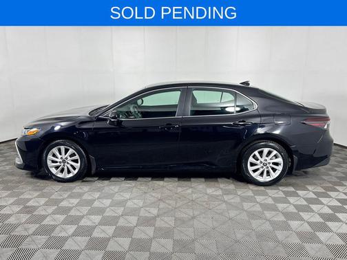 Midnight Black Metallic 2022 Toyota Camry LE