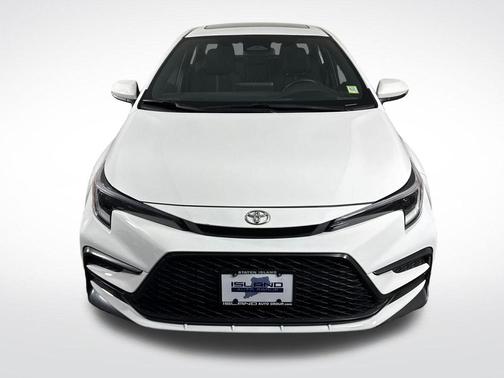 Ice Cap 2024 Toyota Corolla SE