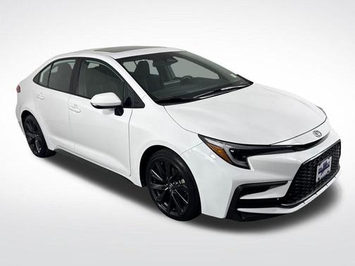 Ice Cap 2024 Toyota Corolla SE