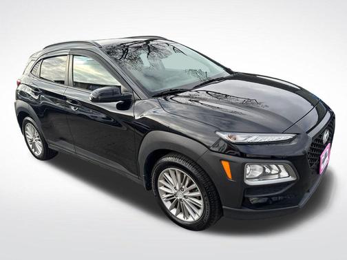 Ultra Black Pearl 2019 Hyundai KONA SEL