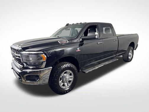 Diamond Black 2022 RAM 2500 Tradesman