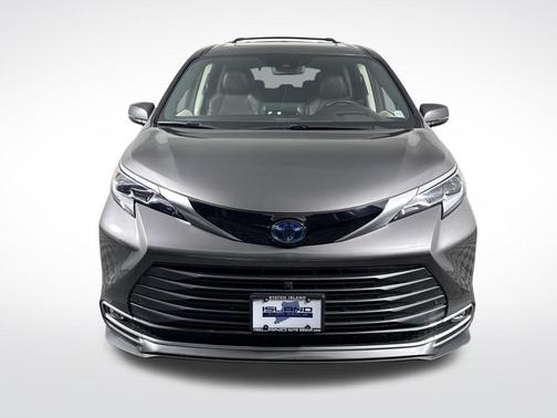 2023 Toyota Sienna Platinum 7 Passenger