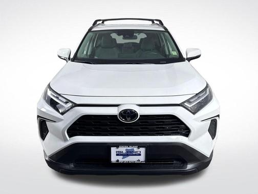 Ice Cap 2024 Toyota RAV4 XLE