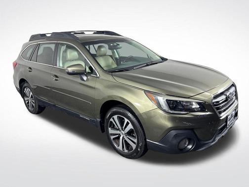 Wilderness Green Metallic 2018 Subaru Outback 2.5i Limited