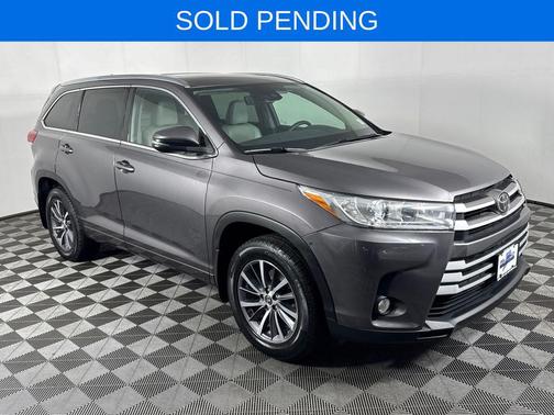 Predawn Gray Mica 2018 Toyota Highlander XLE