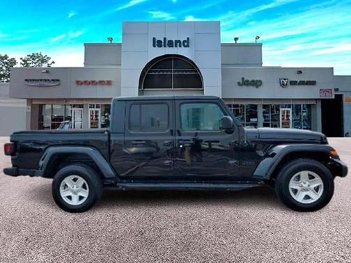 Photo 2 of 31 of 2021 Jeep Gladiator Sport