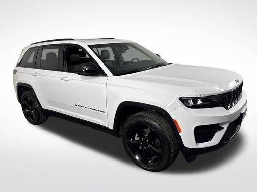 2024 Jeep Grand Cherokee Altitude