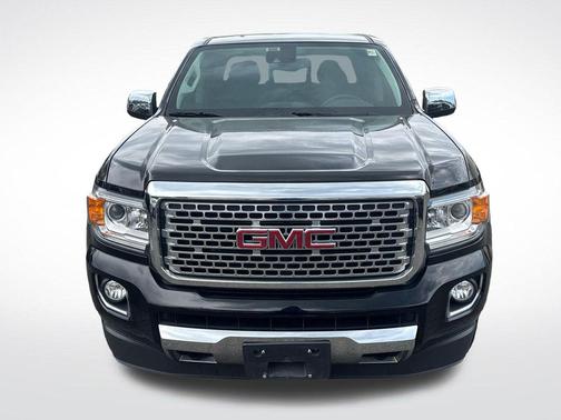 Onyx Black 2020 GMC Canyon Denali