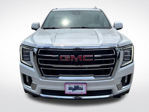 White Frost Tricoat 2023 GMC Yukon SLT