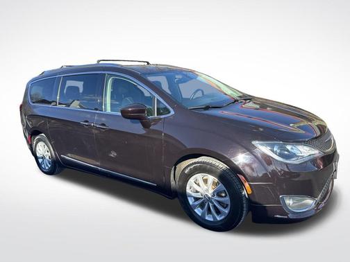 2018 Chrysler Pacifica Touring-L