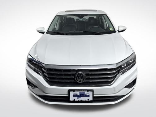 2022 Volkswagen Passat 2.0T SE